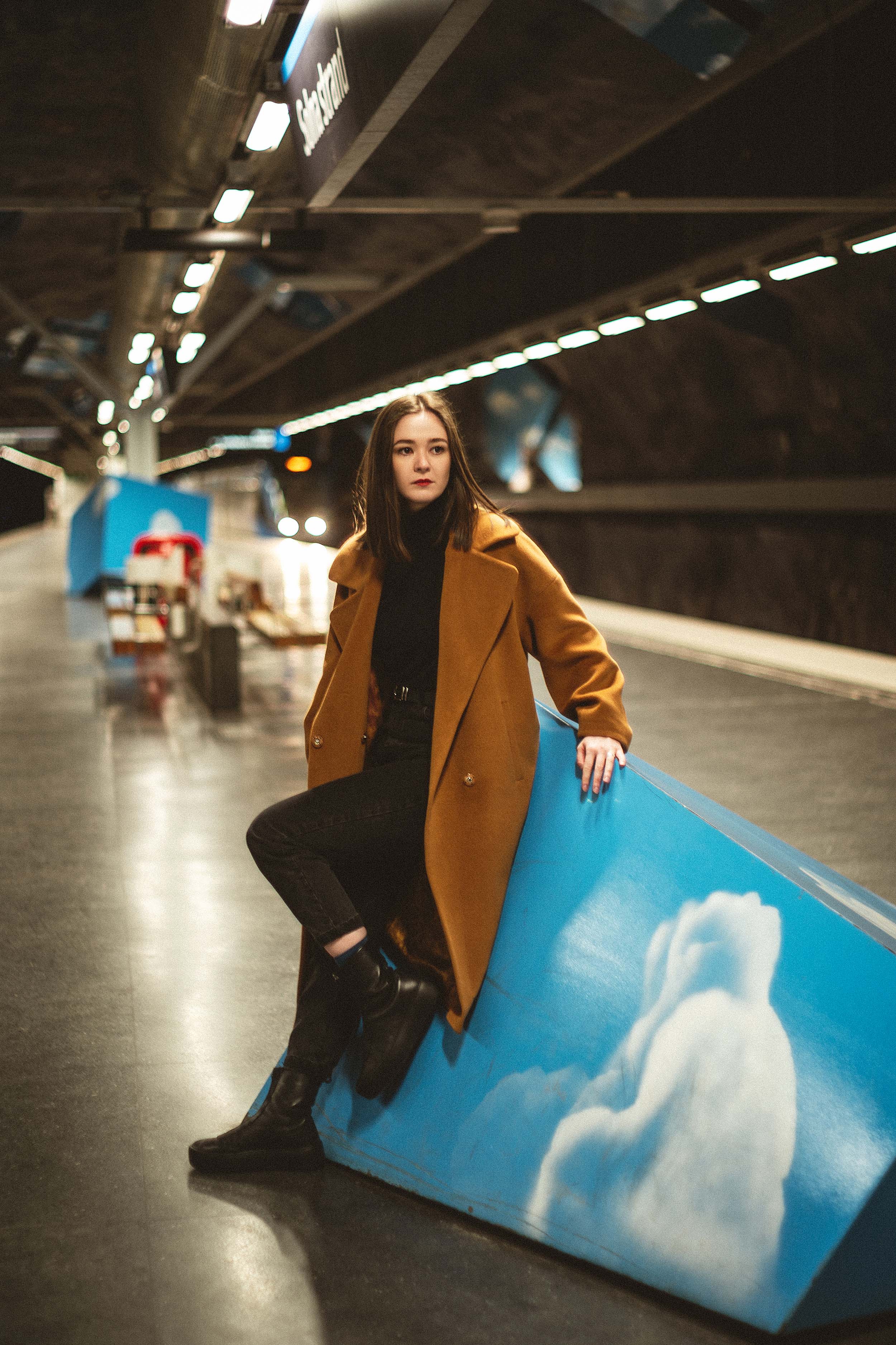 Artistic Portraits in Stockholm’s Subway: A Theater Coach at Solna Strand and Västra Skogen — photograph 6 of 17